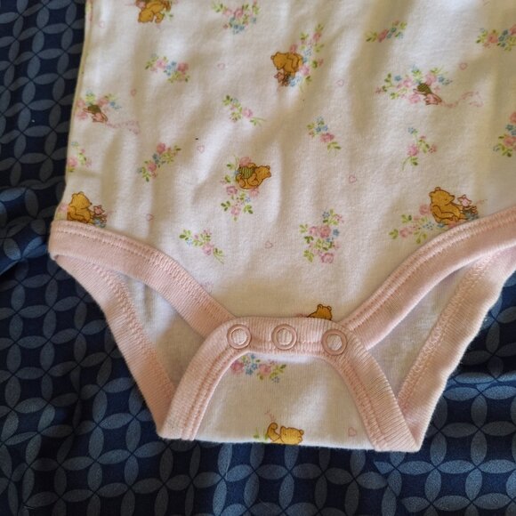 winnie the pooh onesie 6-9 months - Picture 3 of 6
